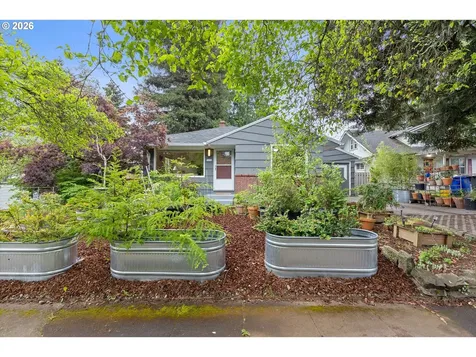 8604 N Van Houten Avenue Portland OR 97203