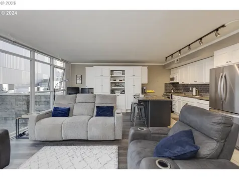 533 NE Holladay Street Portland OR 97232