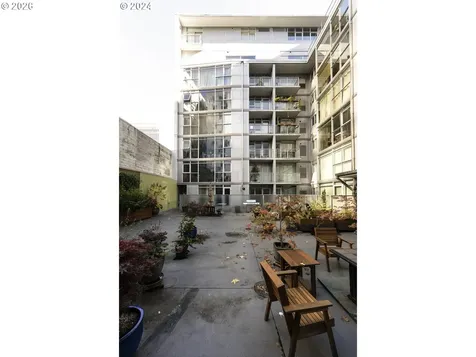 533 NE Holladay Street Portland OR 97232
