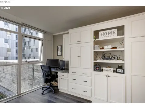 533 NE Holladay Street Portland OR 97232