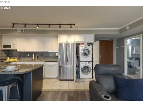 533 NE Holladay Street Portland OR 97232