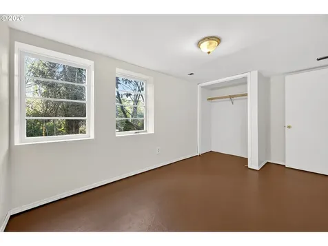 11811 SW 34th Avenue Portland OR 97219