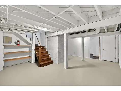11811 SW 34th Avenue Portland OR 97219
