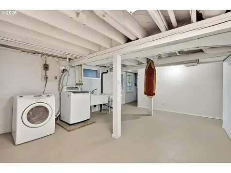 11811 SW 34th Avenue Portland OR 97219
