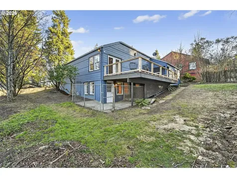 11811 SW 34th Avenue Portland OR 97219