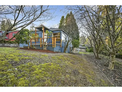 11811 SW 34th Avenue Portland OR 97219