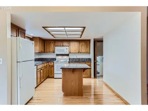 6518 SW 35th Avenue Portland OR 97221
