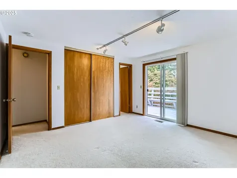 6518 SW 35th Avenue Portland OR 97221