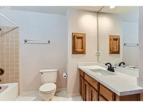 6518 SW 35th Avenue Portland OR 97221