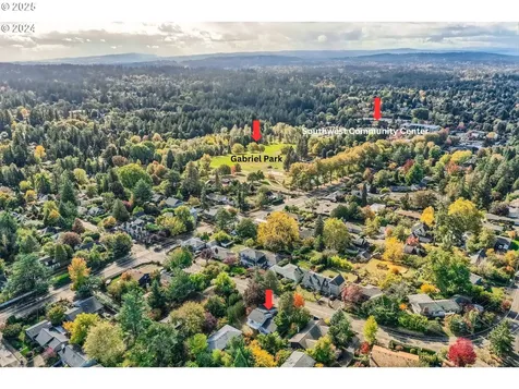 6518 SW 35th Avenue Portland OR 97221