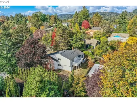 6518 SW 35th Avenue Portland OR 97221