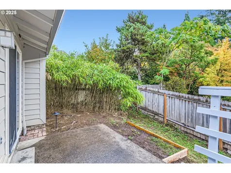 6518 SW 35th Avenue Portland OR 97221