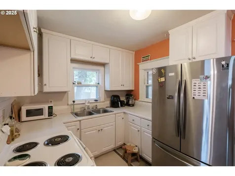 2320 5th Street NE Salem OR 97301
