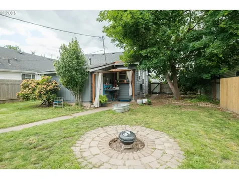 2320 5th Street NE Salem OR 97301