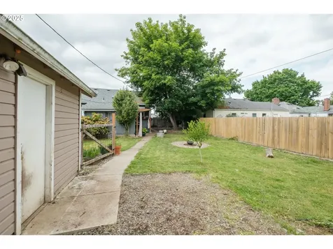 2320 5th Street NE Salem OR 97301