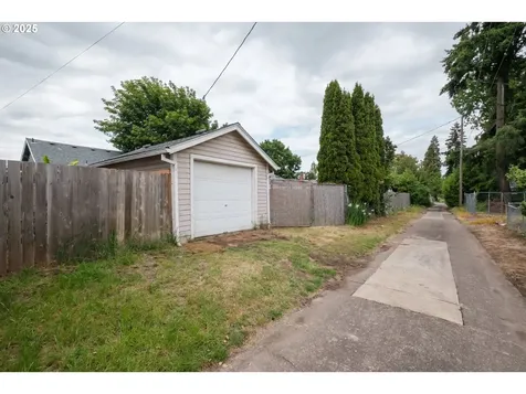 2320 5th Street NE Salem OR 97301