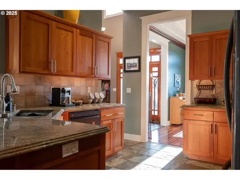 126 Cypress Court Winchester OR 97495
