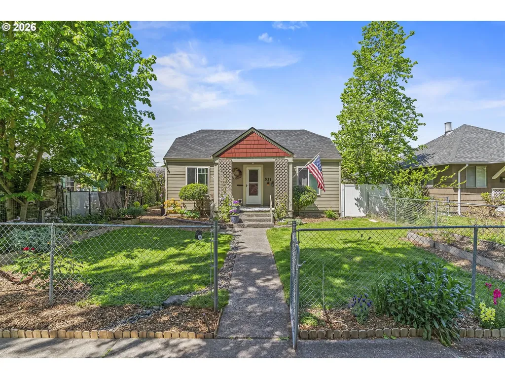 531 16th Avenue Longview WA 98632