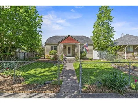 531 16th Avenue Longview WA 98632