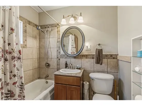 531 16th Avenue Longview WA 98632