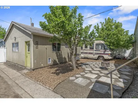 531 16th Avenue Longview WA 98632