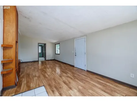1915 NE 126th Place Portland OR 97230