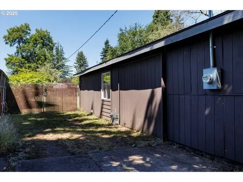1915 NE 126th Place Portland OR 97230