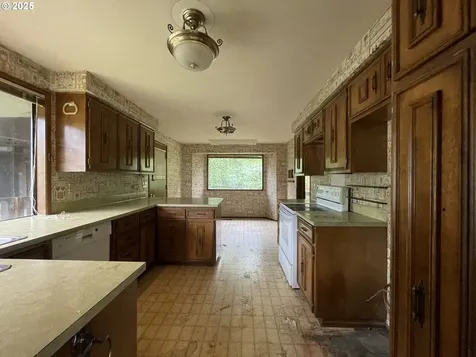 2355 Panorama Drive Eugene OR 97405