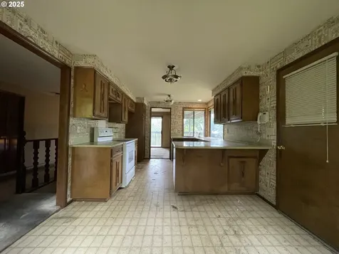 2355 Panorama Drive Eugene OR 97405