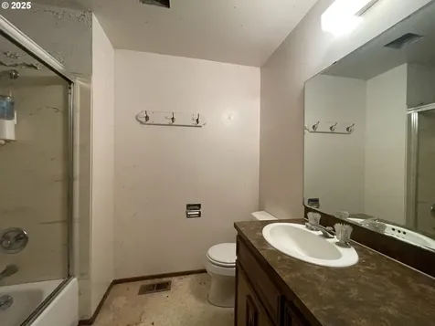 2355 Panorama Drive Eugene OR 97405