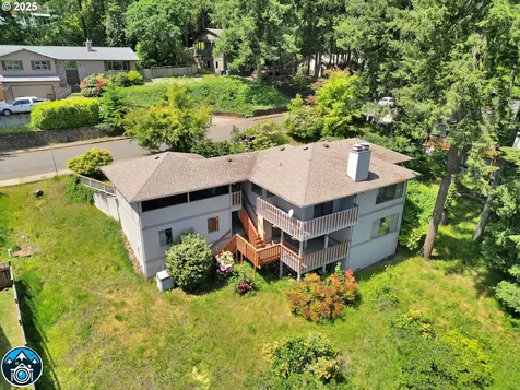 2355 Panorama Drive Eugene OR 97405