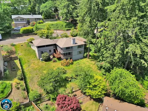 2355 Panorama Drive Eugene OR 97405