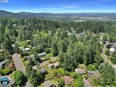 2355 Panorama Drive Eugene OR 97405