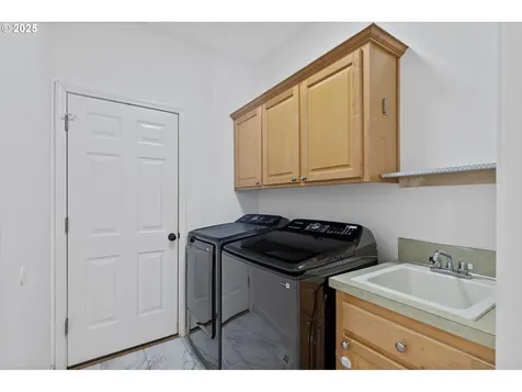 1334 N Grant Street Canby OR 97013