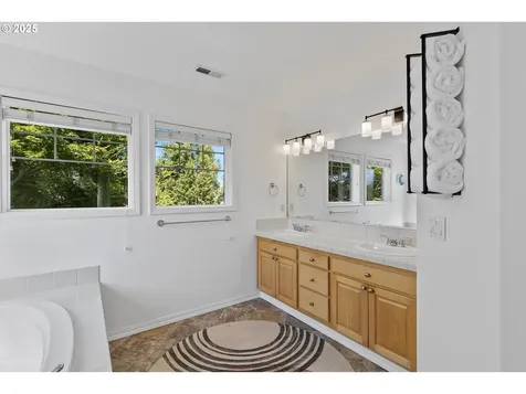 1334 N Grant Street Canby OR 97013