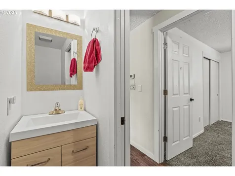 12315 NE 72nd Street Vancouver WA 98682