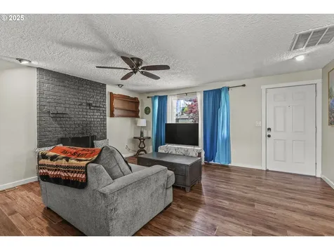 12315 NE 72nd Street Vancouver WA 98682