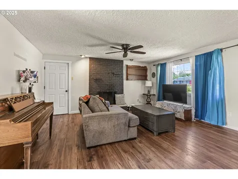 12315 NE 72nd Street Vancouver WA 98682