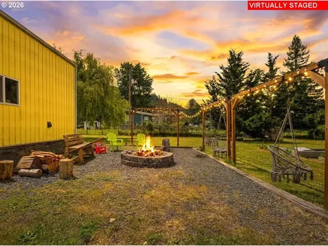12589 Old Highway 99 Myrtle Creek OR 97457