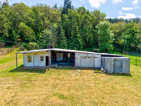 12589 Old Highway 99 Myrtle Creek OR 97457