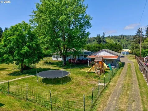 12589 Old Highway 99 Myrtle Creek OR 97457