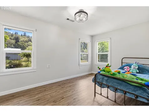 12589 Old Highway 99 Myrtle Creek OR 97457