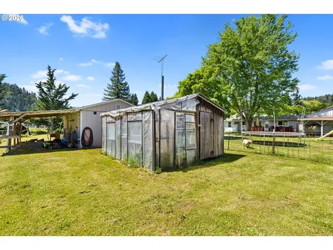 12589 Old Highway 99 Myrtle Creek OR 97457