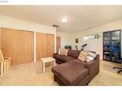 1320 SE 158th Avenue Portland OR 97233