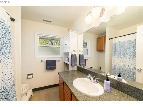 1320 SE 158th Avenue Portland OR 97233