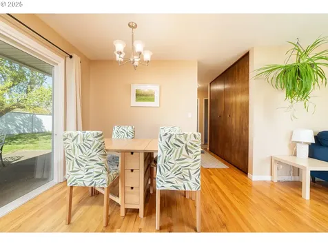 1320 SE 158th Avenue Portland OR 97233