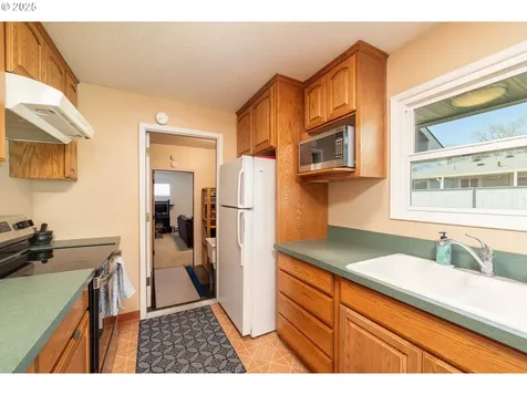 1320 SE 158th Avenue Portland OR 97233