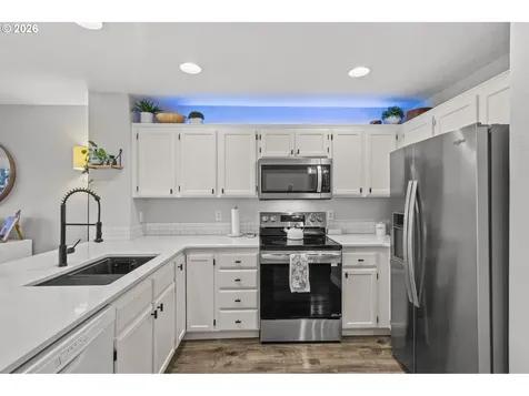 42017 NW Elmhurst Court Banks OR 97106