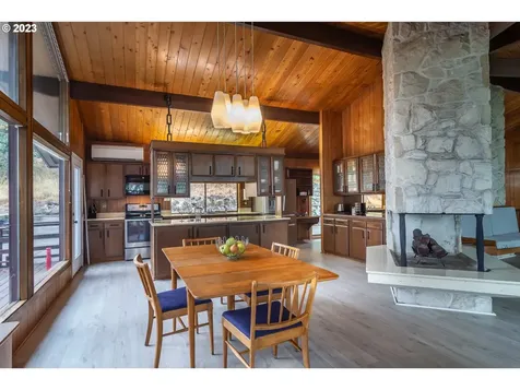 1751 Fairhill Drive Roseburg OR 97471