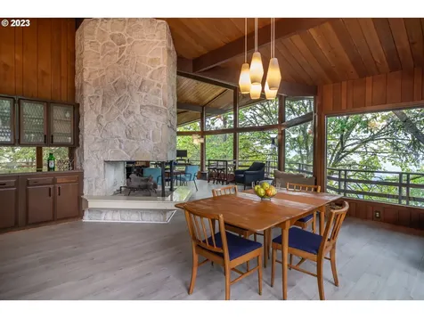 1751 Fairhill Drive Roseburg OR 97471
